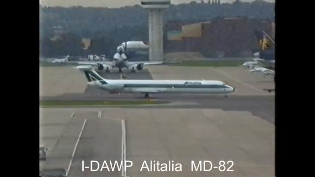 Gatwick Airport aircraft 1990s: Part 21 смотреть онлайн