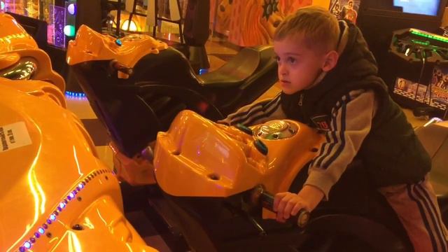 VLOG: Донецк, Донецк-сити, ФУНТУРА смотреть онлайн