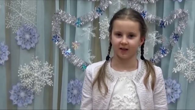 Кристина Бурхач, "Под Новый год" С. Михалкова смотреть онлайн