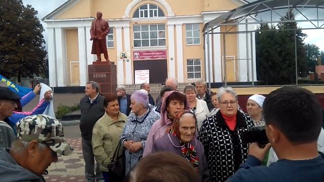 Суджа. Плач пенсионеров. Хлеб ? или мусор ?? 23сент2018г. смотреть онлайн