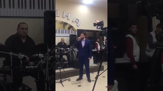 Aram Ghukasyan-Ax en erkri hoxin mernem смотреть онлайн