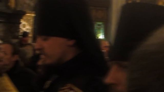 С 14 выгоняли епископа УПЦ КП из Владимирского Собора за "садомию" смотреть онлайн