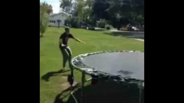 Reverse Trampoline Madness смотреть онлайн