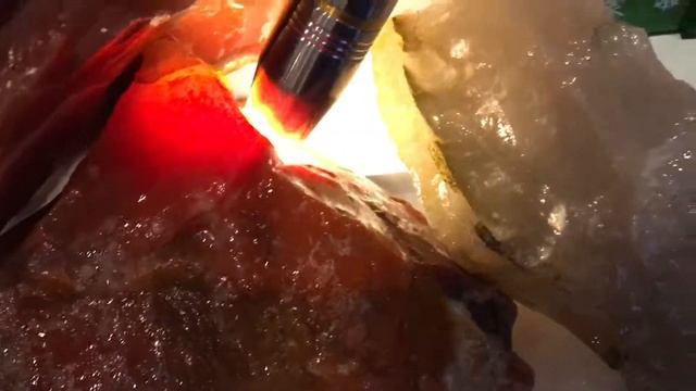 Кварц красный, розовый и пепельный | Коллекция минералов смотреть онлайн