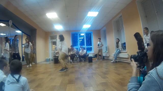 Popping Шоу смотреть онлайн
