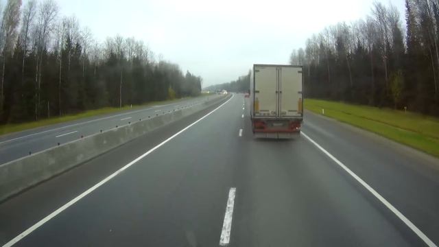 Трасса М10 на Москву. [ С-Петербург - вход в Новгородскую обл. ] смотреть онлайн