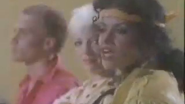 La Toya Jackson - Heart Don't Lie смотреть онлайн