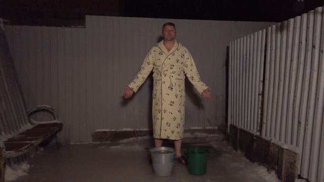 Как правильно закаляться? Уроки обливания от Уральского Водолея! смотреть онлайн