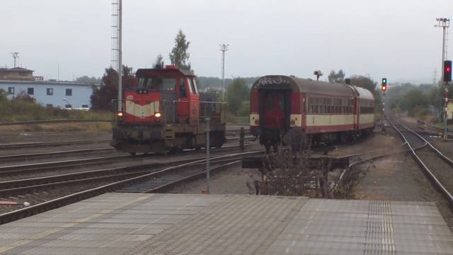 854 001 Růženka odjíždí se třemi vozy z Turnova смотреть онлайн