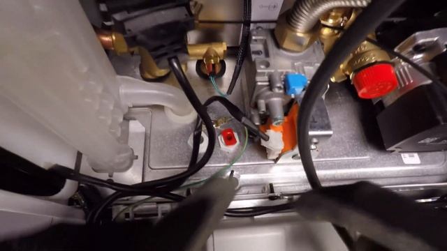 How to remove the PRV out of the Baxi 600 Combi смотреть онлайн