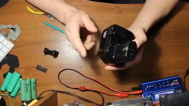 РЕМОНТ АККУМУЛЯТОРА ДЛЯ ШУРУПОВЕРТА ХИТАЧИ. как переделать шуруповерт. смотреть онлайн