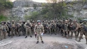 Нас не накроют флагом военным