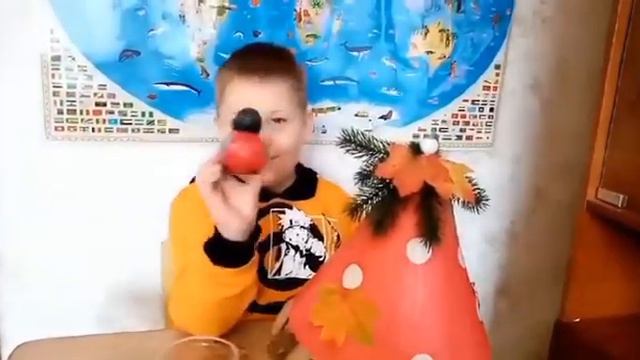 "Чем кормит птиц в зимний период?" смотреть онлайн