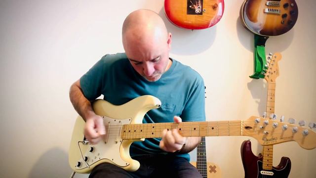 Fender Strat Elite - Blinding Lights by The Weeknd - Loop pedal смотреть онлайн