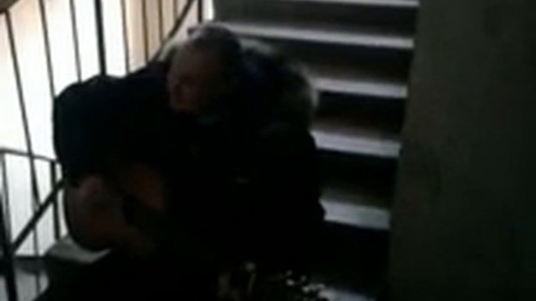 песня под гитару- в старой церквушке(петлюра)