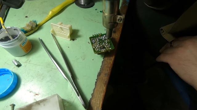 Mazda Demio 2002г. Не работают повороты. смотреть онлайн