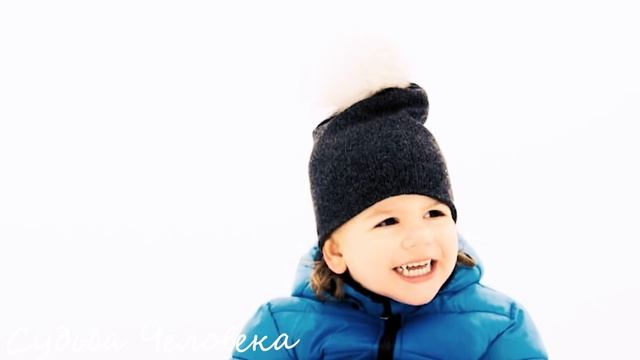 Одинокая старушка подарила ему медальон, придя домой и открыв его, отец был шокирован… смотреть онлайн