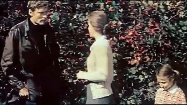 Валентина Толкунова Где ты раньше был нарезка из фильма Приезжая в кадре Жанна Прохоренко и Алексан смотреть онлайн