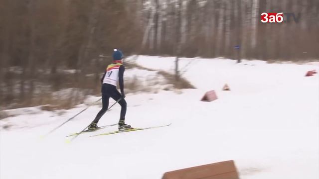 Экс-директор школы биатлона на свои деньги купил призы для соревнований имени себя смотреть онлайн