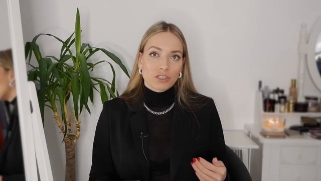 ИНТЕРЕСНЫЕ ТРЕНДЫ ЗИМЫ 2022-23: пуховики, дубленки, ботинки смотреть онлайн