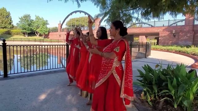 Sasural Genda Phool | Karwachauth special | Bridal Choreography | Kalpna Bora | Nrityakalpna смотреть онлайн