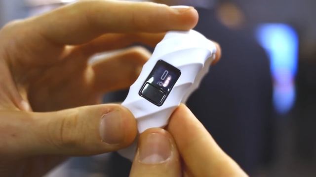 Garmin Vivofit 3 hands-on - MWC 2016 смотреть онлайн