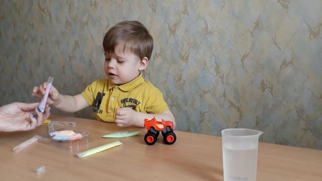 Домашний эксперимент Поделка из волшебного песка Радужная рыба Светится в темноте смотреть онлайн