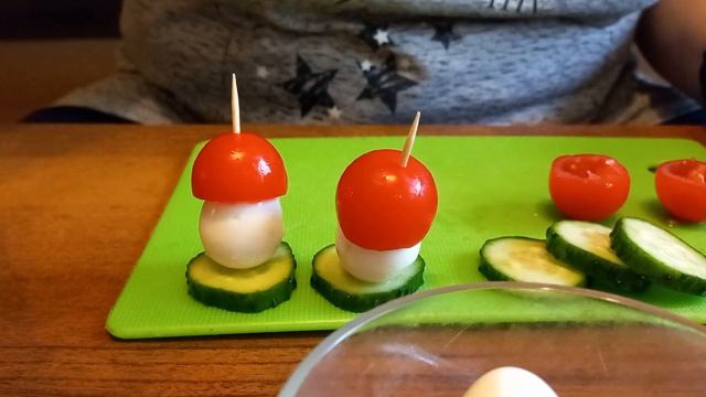 Канапе Грибочки смотреть онлайн