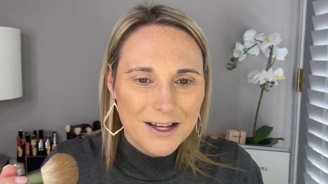 Chantecaille Wild Meadows Collection/This Eyeshadow Quad Surprised Me/Sunday Morning GRWM смотреть онлайн
