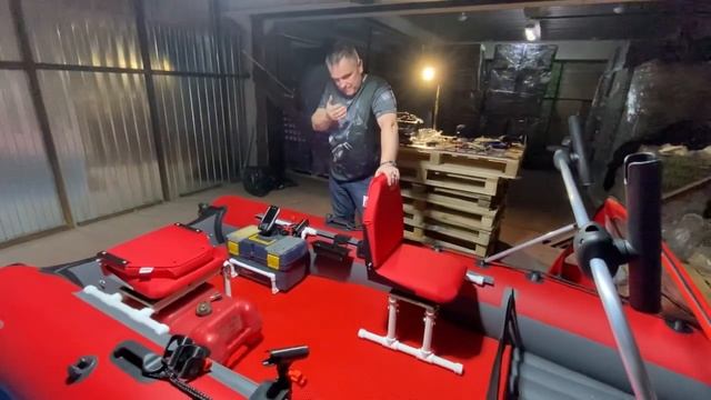 Лодка звезда катамаран 360. Кресла, коврик, держатели спиннингов, ящик для эхолота. смотреть онлайн