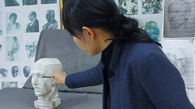 Открытый урок по Рисунку на тему: "Гипсовая голова Экорше ". 24.11.22г. смотреть онлайн