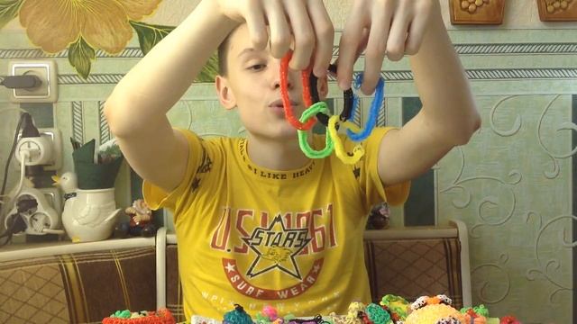 Моя коллекция игрушек и браслетов из резинок за год существования канала Радужное Ткачество смотреть онлайн