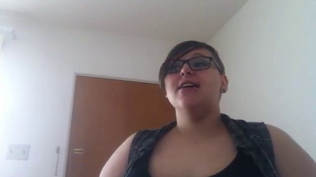 Pacify Her by Melanie Martinez (cover) смотреть онлайн