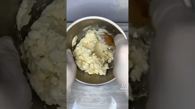 Очень творожные!?Вкуснейший рецепт Сырников!#рецепты#вкусныерецепты#сырники#сырникирецепт#вкусняшки смотреть онлайн