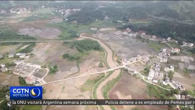 Arqueólogos chinos desentierran 150 objetos de artesanía en una antigua tumba смотреть онлайн