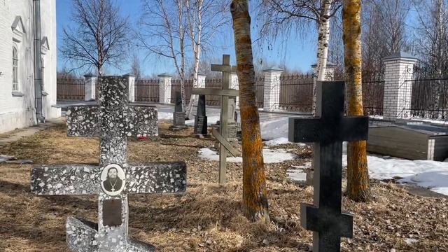 710/ Николай в церкви. Свечи, молитва. смотреть онлайн