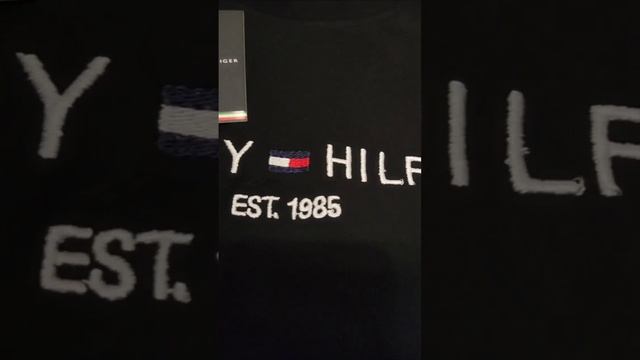 Футболка Tommy Hilfiger смотреть онлайн