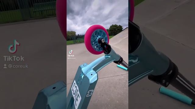 Pink/Blue Custom Scooter Build ? смотреть онлайн