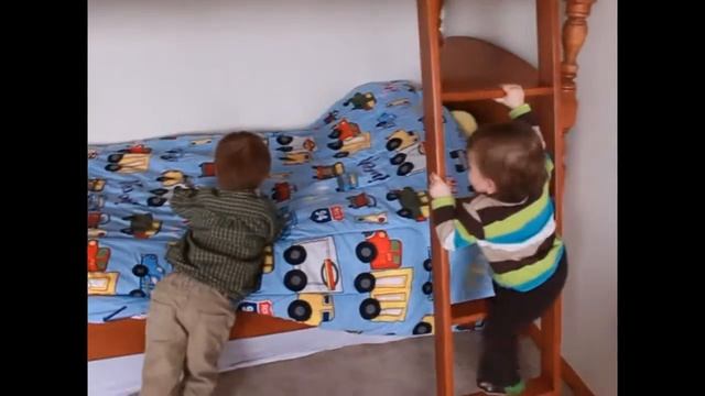 Двухъярусные кровати для детей в Москве смотреть онлайн