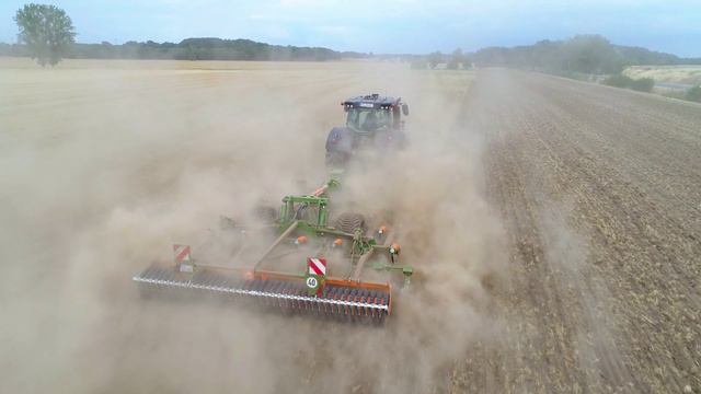 Работа Ceus 5 с Valtra. Много соломы, сухо #amazone #tillage #ceus #valtra