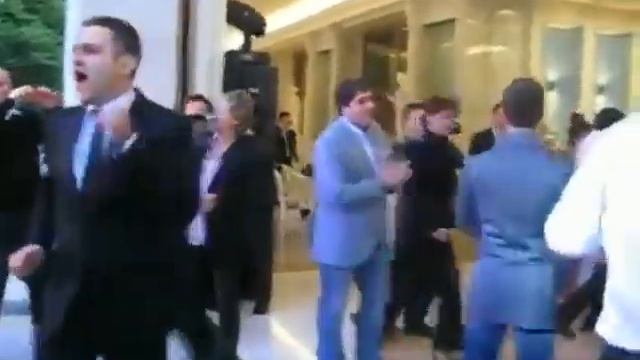 President Medvedev funky dancing смотреть онлайн