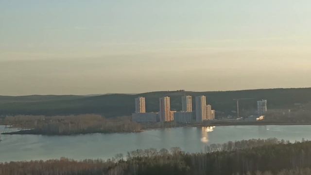 Вид на Нижнеисетский пруд с мкрн Светлый смотреть онлайн