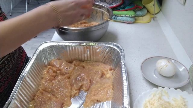 курица запечённая в яйце, под сыром, в духовке смотреть онлайн