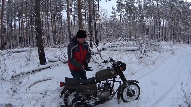 Зимняя покатушка на ВОСХОДЕ 3м 01 на цепях смотреть онлайн