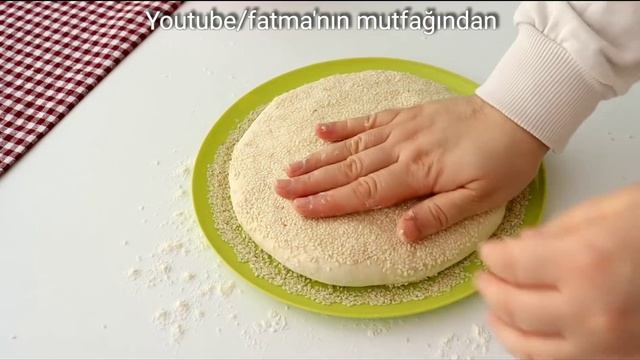 HİÇ BÖYLE PİŞİ DENEDİNİZ Mİ❓YAĞ ÇEKMEYEN BALON GİBİ KABARAN SİMİT TADINDA NEFİS ? смотреть онлайн