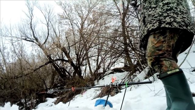 Открыл сезон,плотва,любительская съёмка и рыбалка.... смотреть онлайн