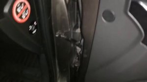 Kia Sorento 2018г пробег 66000 провисли передние двери(  снять дверь или локер? )