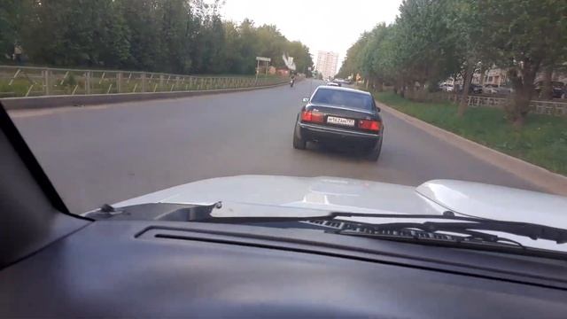 Ехал 200км/ч по трассе и меня как стоячего обогнала ауди s8 смотреть онлайн