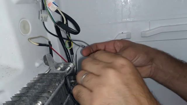 como trocar sensor da geladeira Electrolux смотреть онлайн