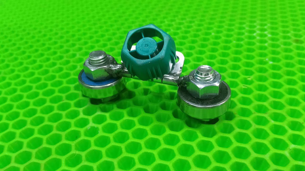 НОЖ как БРИТВА за пару минут! Режет даже "ЦЕПИ"! Отличная самоделка своими руками! смотреть онлайн